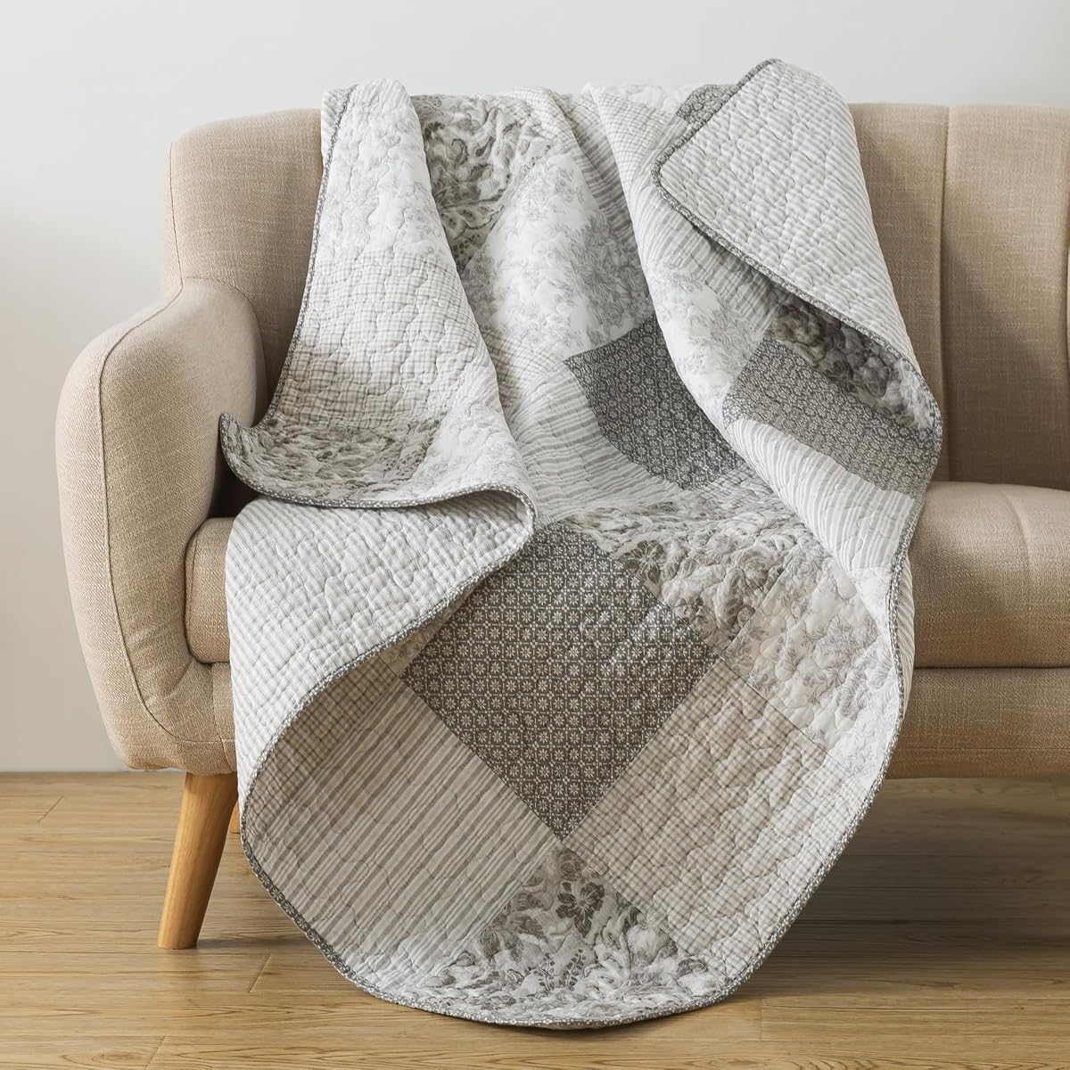 Quilted Winter Backseat Lap Blanket product photo